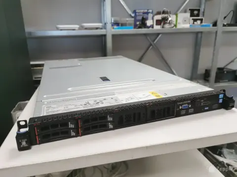 IBM x3550 M4 server/ 4x 600GB SAS/E5-2670