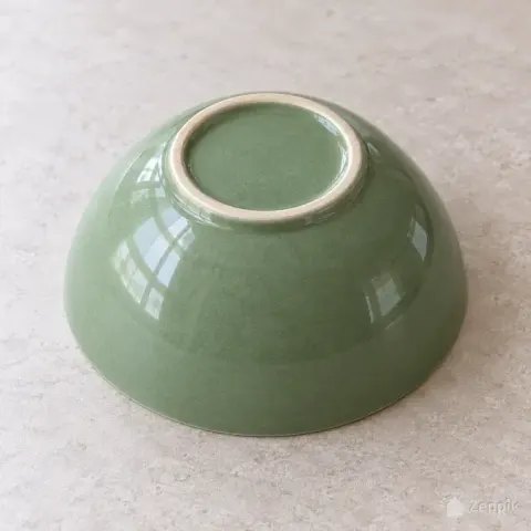 Зелёный керамический салатник 18 см