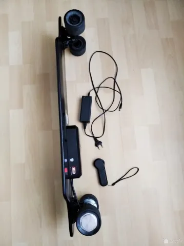 Electric skateboard