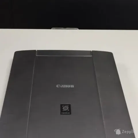 Canon CanoScan LiDE 210 USB-tasapinnaline skanner