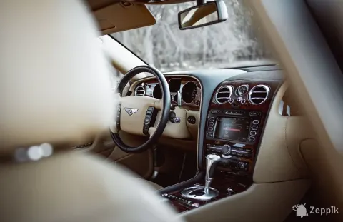 Bentley Continental Flying Spur 6.0 W12 412kW