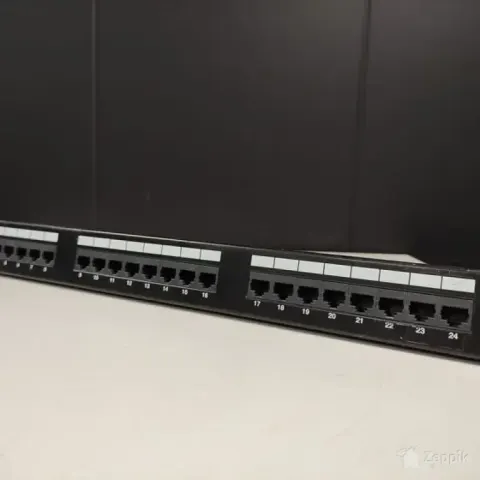 Brand-Rex GigaPlus 24-pordine Cat5e UTP patch-paneel 1U