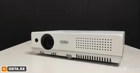 Sanyo PLC-XW60 projektor XGA, 2000 ANSI lm, 3LCD, 750tundi