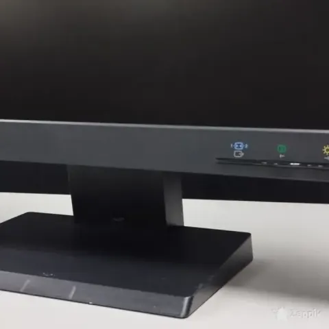 Lenovo ThinkVision L2250p Wide 22" monitor