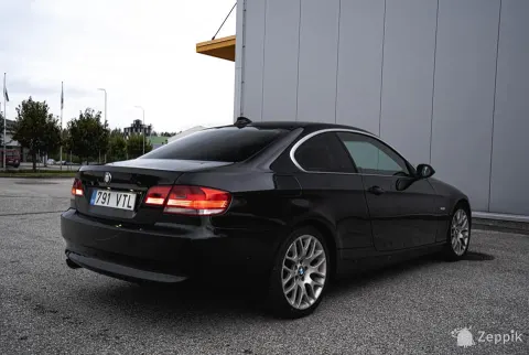 BMW 330 3.0 145kW
