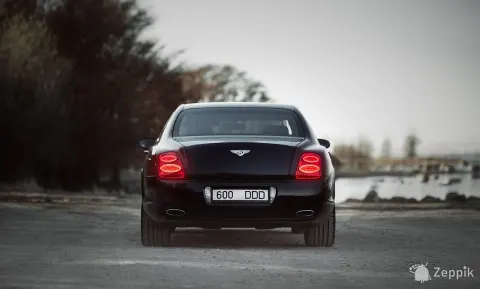 Bentley Continental Flying Spur 6.0 W12 412kW