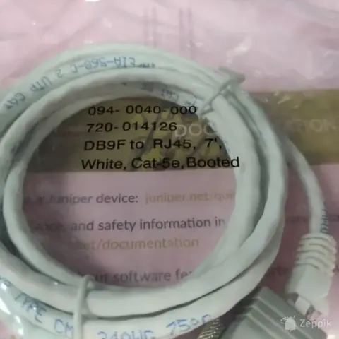 Juniper Networks konsoolkaabel (DB9F - RJ45)