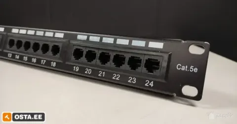 24-pordine Cat5e UTP patch-paneel must, 1U, 19"