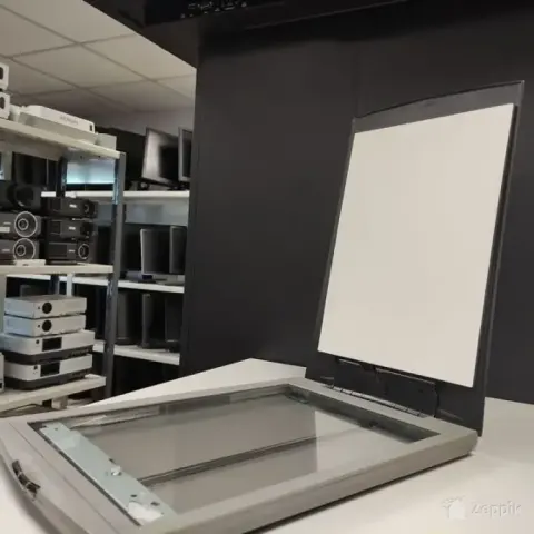 Canon CanoScan LiDE 25 skanner