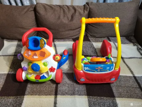 Ходунки 2 штуки. центр Chicco Ходунки 2 в 1