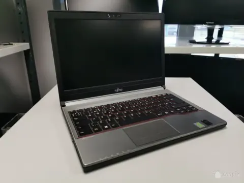 Fujitsu Lifebook E734/i5-4300m/8GB RAM/256GB SSD/Win 10