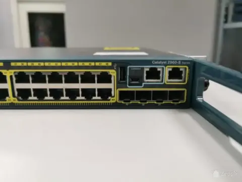 Cisco WS-C2960S-48TS-L, 48-port, Gigabit