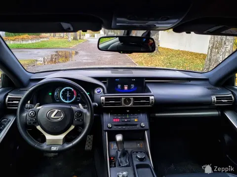 Lexus IS 300h F-Sport 2.5 133kW