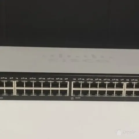 Cisco SG300-52 52-pordiline Gigabit hallatav lüliti