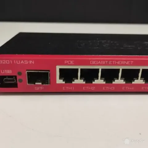 MikroTik RB2011UAS-IN ruuter
