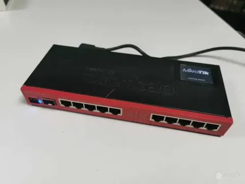 MikroTik RB2011 UASIN ruuter
