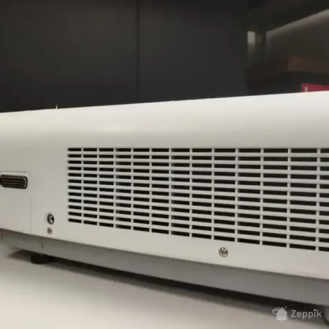 Sanyo PLC-XT20 projektor (XGA, 3800 lm), 211h