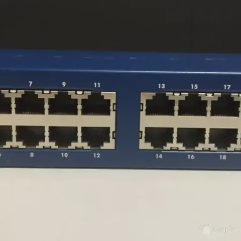NETGEAR ProSafe GS724T v2 24-portine Gigabit Smart Lüliti
