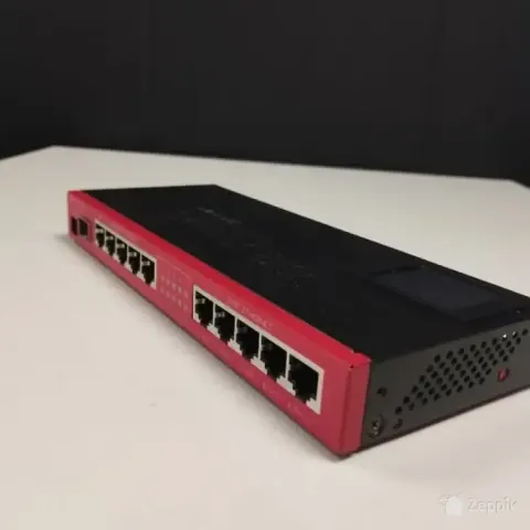 MikroTik RB2011UAS-IN ruuter
