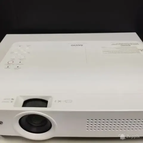 Sanyo PLC-XU350A projektor XGA, 3500 ANSI lm, 550 tundi