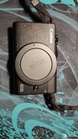 Canon EOS M200 kit (15-45mm) IS STM + карта памяти на 32 GB
