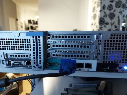 Dell PowerEdge R520 server