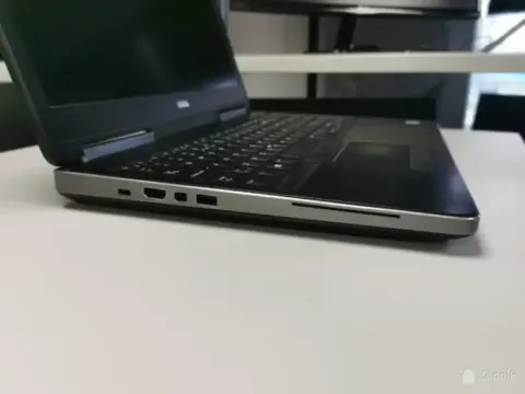 Dell Precision 7510/Intel Xeon E3-1535M/16GB RAM/500GB SSD/Quadro M2000m 4GB