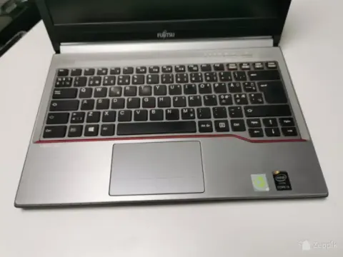 Fujitsu Lifebook E734/i5-4300m/8GB RAM/256GB SSD/Win 10