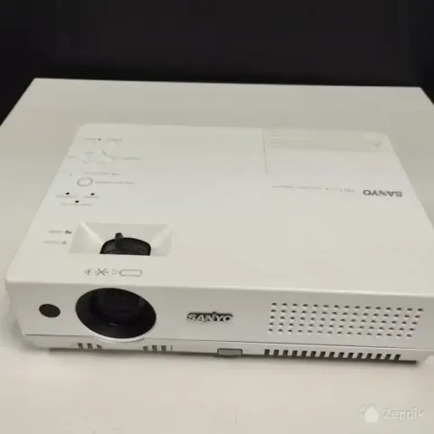 Sanyo PLC-XW60 projektor XGA, 2000 ANSI lm, 3LCD, 750tundi