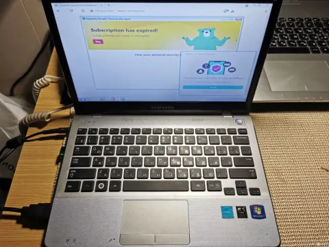 Samsung notebook NP305U1A