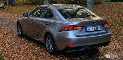 Lexus IS 300h F-Sport 2.5 133kW