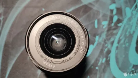 Canon EOS M200 kit (15-45mm) IS STM + карта памяти на 32 GB