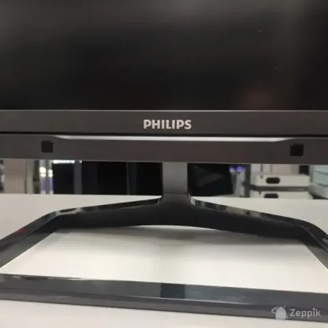Philips 27 QHD monitor veebikaamera ja HDMI-ga