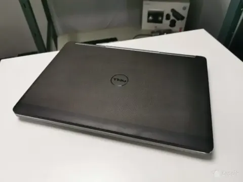 Dell Precision 7510/Intel Xeon E3-1535M/16GB RAM/500GB SSD/Quadro M2000m 4GB