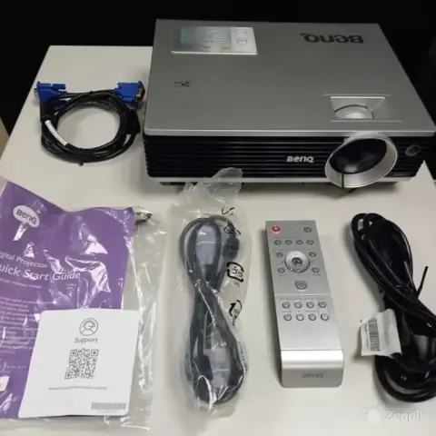 BenQ MP770 DLP projektor 1404 töötundi