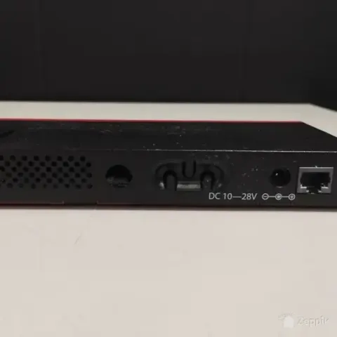 MikroTik RB2011UAS-IN ruuter