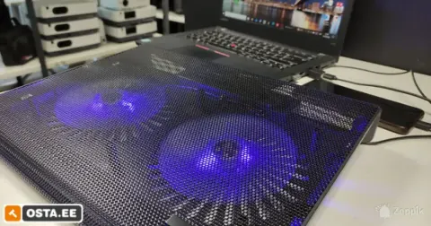 Sülearvuti jahutusalus 2 ventilaatoriga 17.3" USB sinine LED