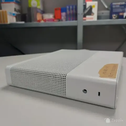 Cisco 2960C WS-C2960CG-8TC-L 8p hallatav Gigabit lüliti