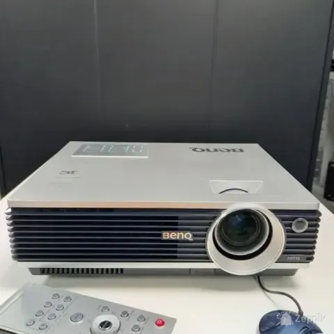 BenQ MP770 DLP projektor 1404 töötundi
