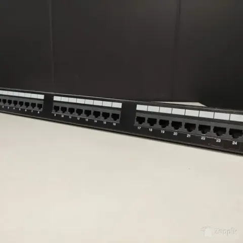 Brand-Rex GigaPlus 24-pordine Cat5e UTP patch-paneel 1U