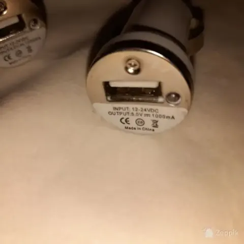 lot uus autolaadija usb 5 0v valge