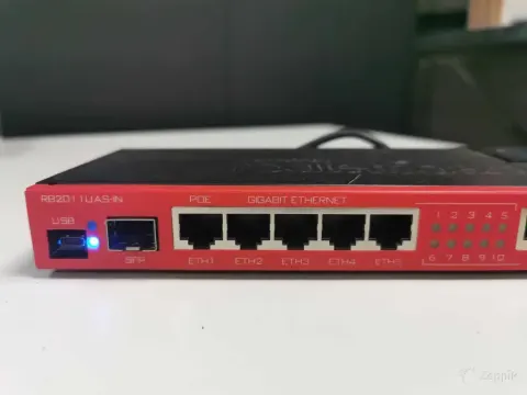 MikroTik RB2011 UASIN ruuter