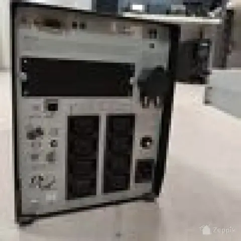 APC Smart-UPS 1000VA / 670W (Line-Interactive, puhas siinus)