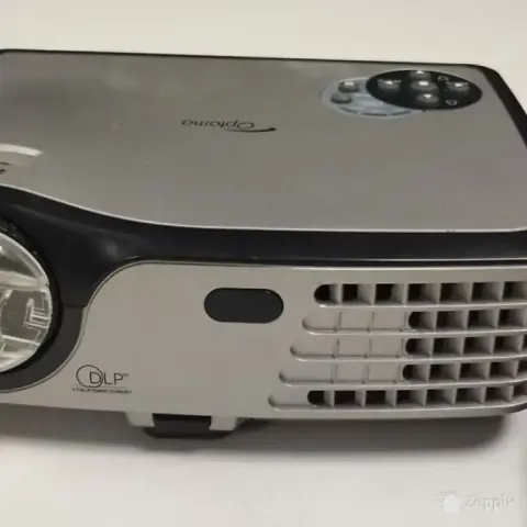 Optoma EP729 projektor 709 tundi