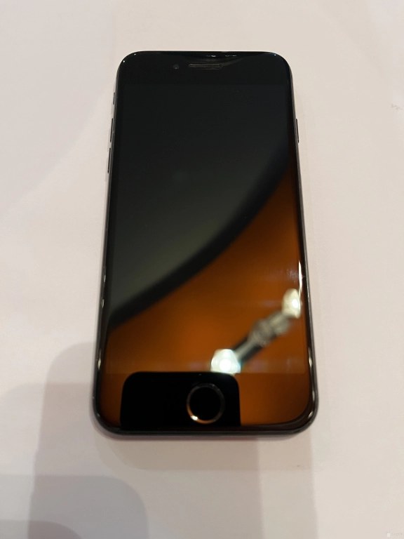 Apple iPhone 7 объявление