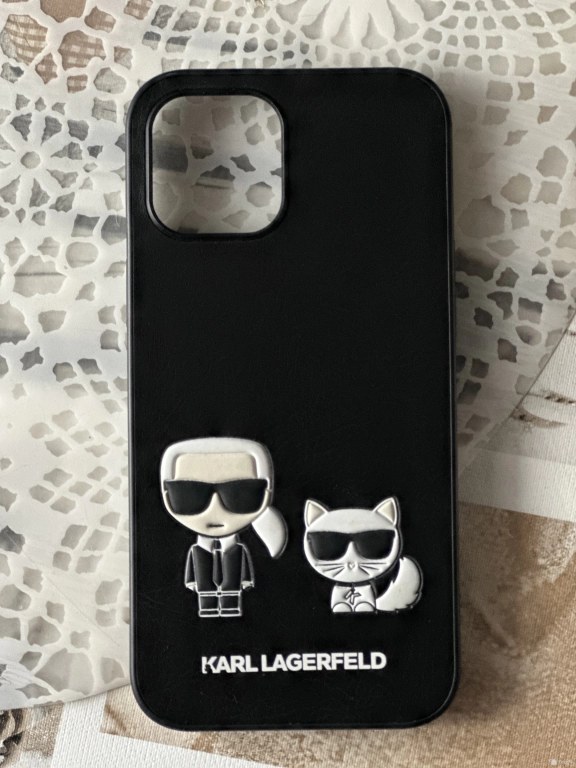 Чехлы на Iphone 12 pro max