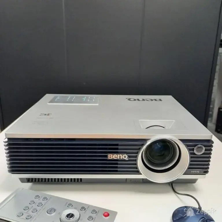 BenQ MP770 DLP projektor 1404 töötundi