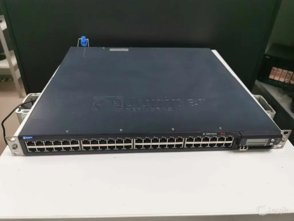 Juniper EX4200-48T 8 PoE switch