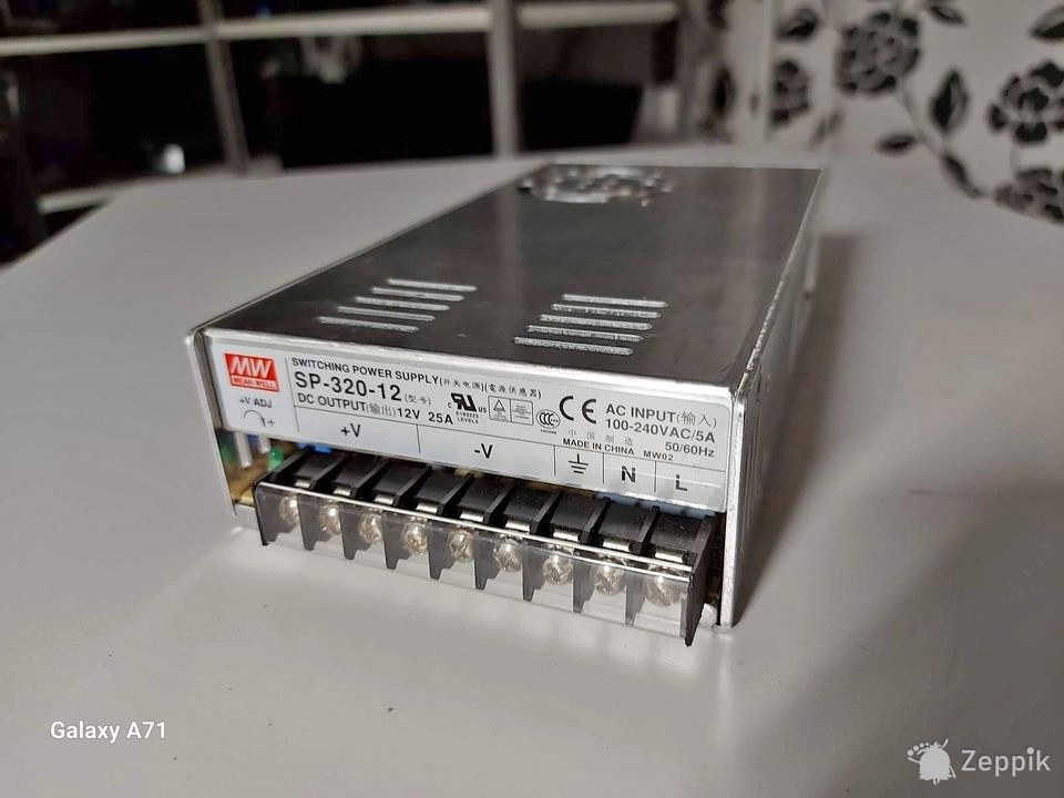Toiteplokk+320W,++12v